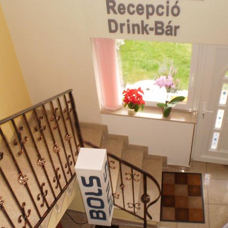 Mosoly Apartman Seghedin Exterior foto