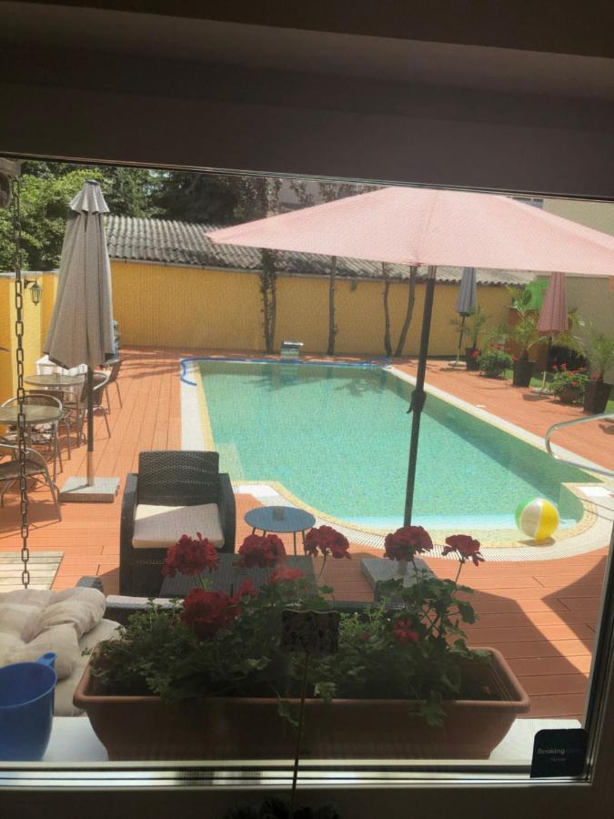 Mosoly Apartman Seghedin Exterior foto