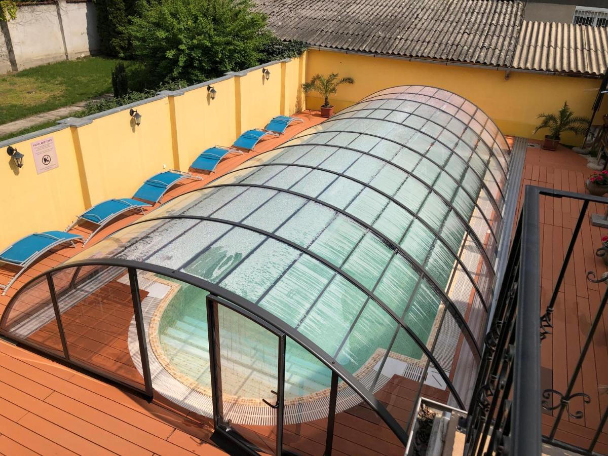 Mosoly Apartman Seghedin Exterior foto