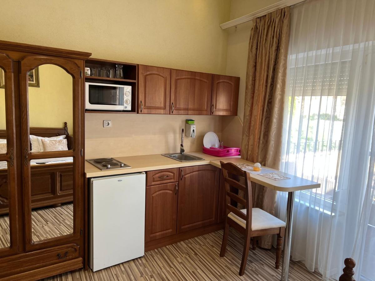 Mosoly Apartman Seghedin Exterior foto
