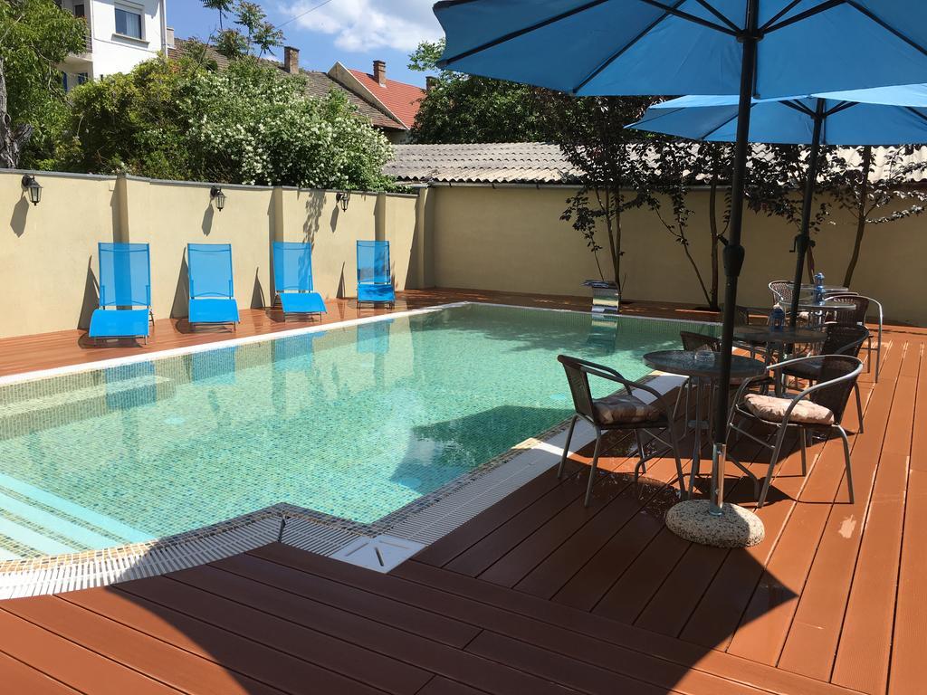 Mosoly Apartman Seghedin Exterior foto