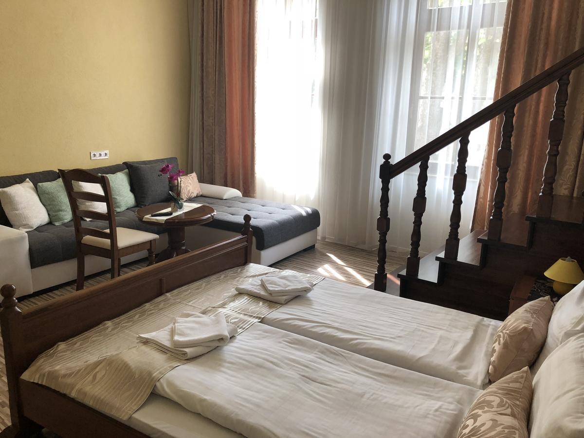 Mosoly Apartman Seghedin Exterior foto