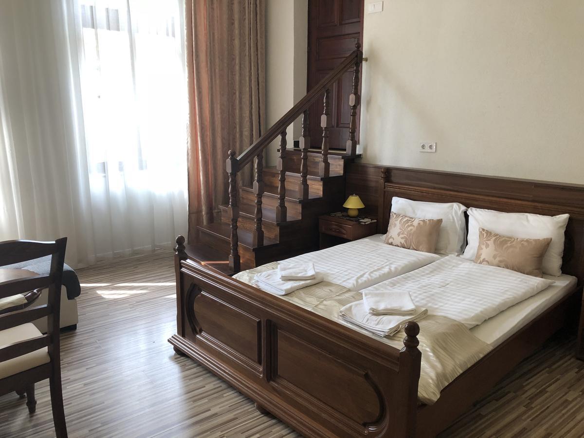 Mosoly Apartman Seghedin Exterior foto