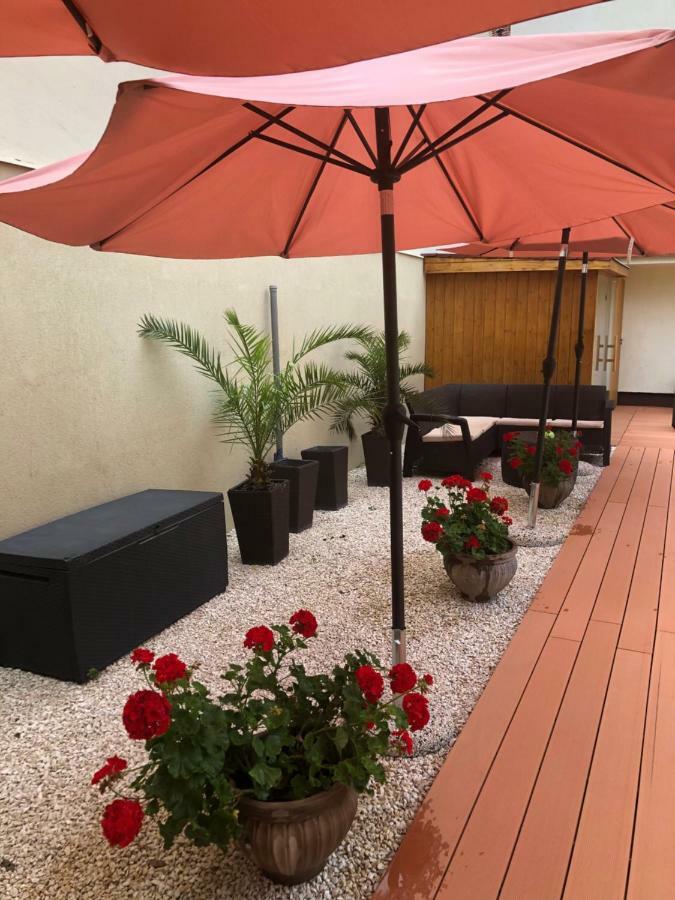 Mosoly Apartman Seghedin Exterior foto