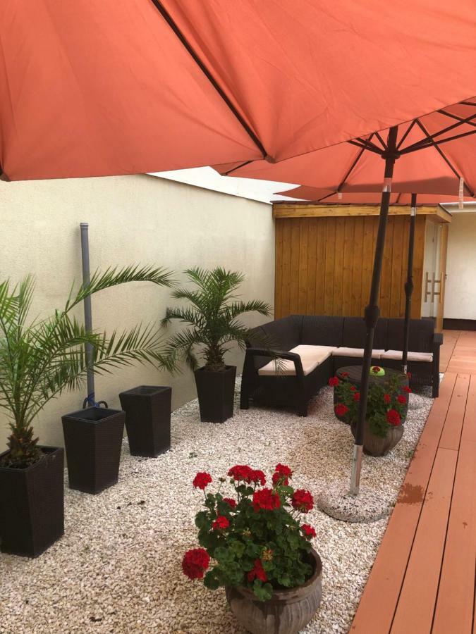 Mosoly Apartman Seghedin Exterior foto