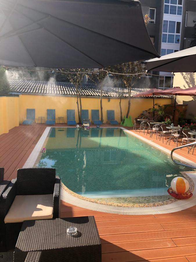 Mosoly Apartman Seghedin Exterior foto